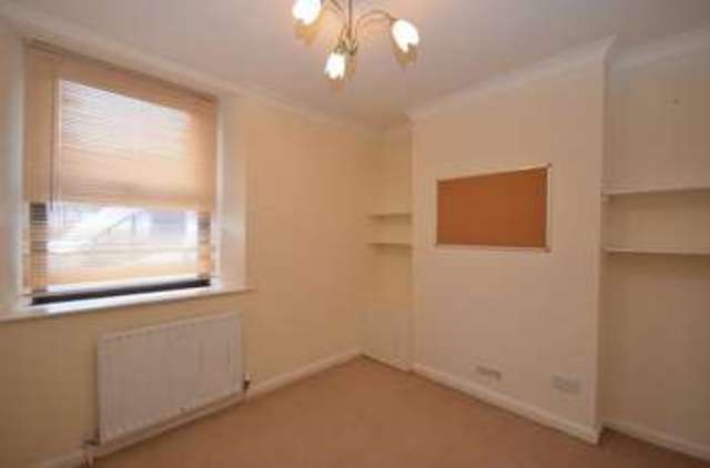  Image of 2 bedroom Flat for sale in North Furzeham Road Brixham TQ5 at 25 North Furzeham Road  Brixham, TQ5 8BB