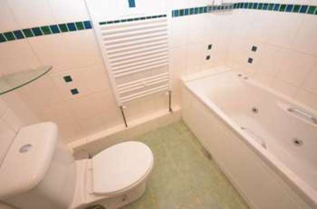  Image of 2 bedroom Flat for sale in North Furzeham Road Brixham TQ5 at 25 North Furzeham Road  Brixham, TQ5 8BB