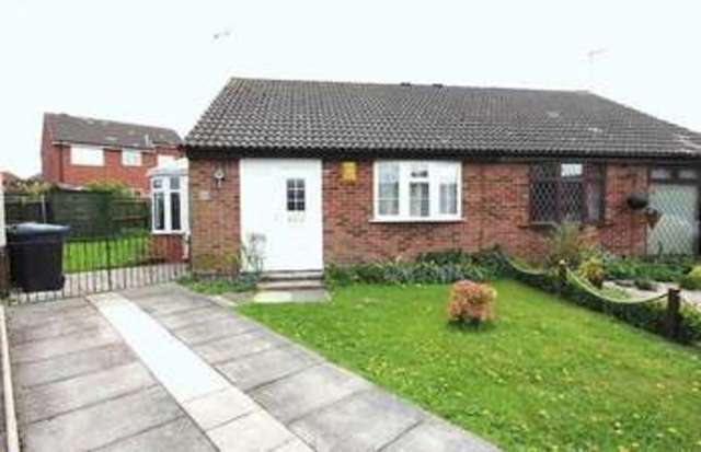  Image of 2 bedroom Bungalow to rent in Oak Close Burbage Hinckley LE10 at Oak Close  Burbage, LE10 2JX