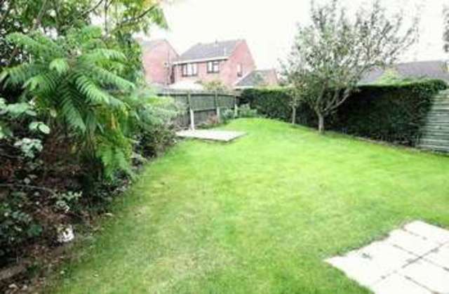  Image of 2 bedroom Bungalow to rent in Oak Close Burbage Hinckley LE10 at Oak Close  Burbage, LE10 2JX