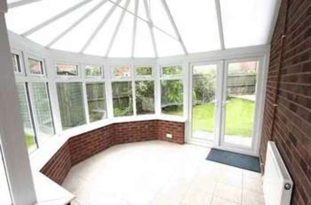  Image of 2 bedroom Bungalow to rent in Oak Close Burbage Hinckley LE10 at Oak Close  Burbage, LE10 2JX