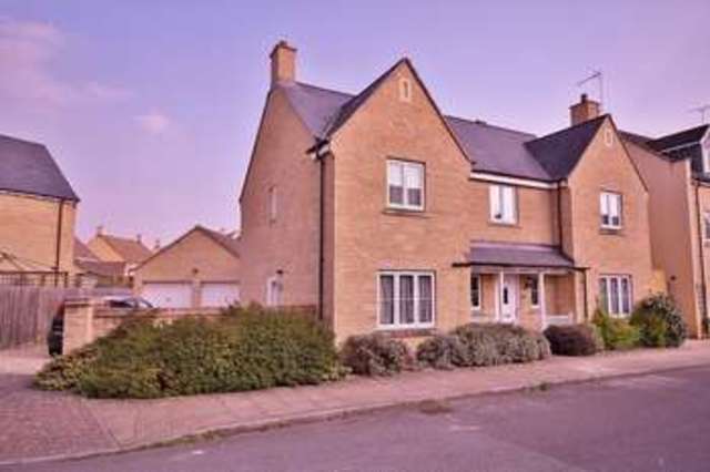  Image of 4 bedroom Detached house for sale in Oakdale Road Witney OX28 at Oakdale Road  Witney, OX28 1BJ