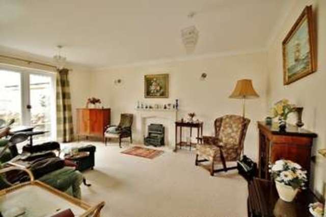  Image of 4 bedroom Detached house for sale in Oakdale Road Witney OX28 at Oakdale Road  Witney, OX28 1BJ