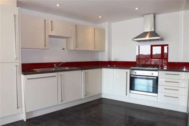  Image of 1 bedroom Penthouse to rent in The Crescent Plymouth PL1 at Plymouth, PL1 3FH
