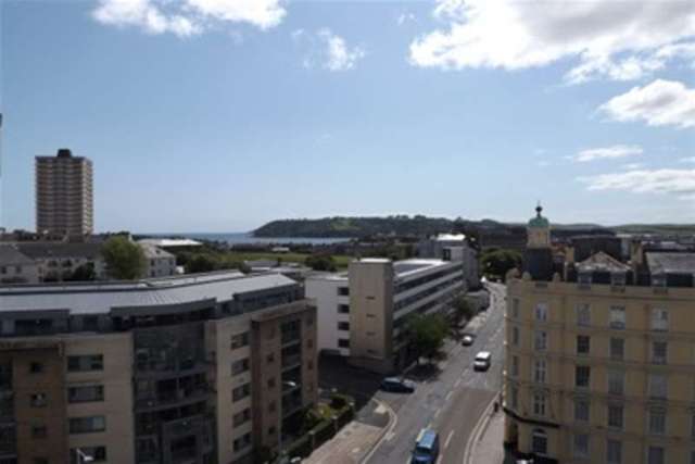  Image of 1 bedroom Penthouse to rent in The Crescent Plymouth PL1 at Plymouth, PL1 3FH