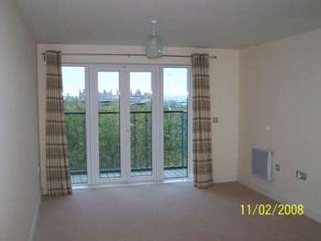  Image of 2 bedroom Flat to rent in Orchard Place Southampton SO14 at Orchard Place City Centre SOUTHAMPTON, SO14 3HW