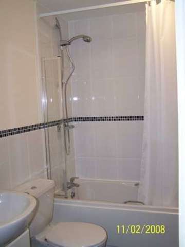  Image of 2 bedroom Flat to rent in Orchard Place Southampton SO14 at Orchard Place City Centre SOUTHAMPTON, SO14 3HW