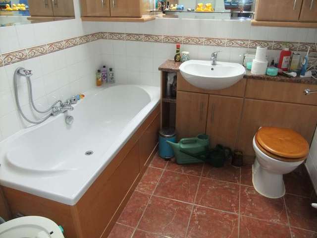  Image of 3 bedroom Flat to rent in Surrey Road Seaford BN25 at Surrey Road  Seaford, BN25 2PA
