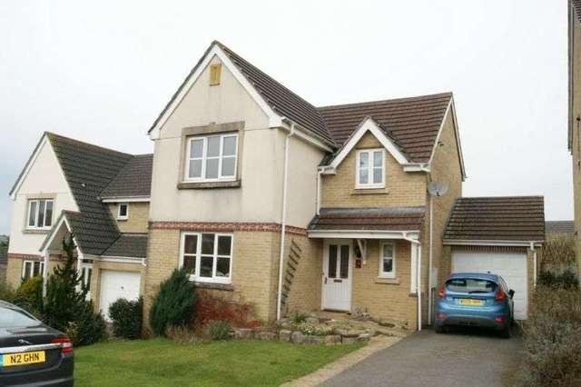  Image of 4 bedroom Detached house to rent in Balmoral Crescent Okehampton EX20 at Okehampton, EX20 1GN