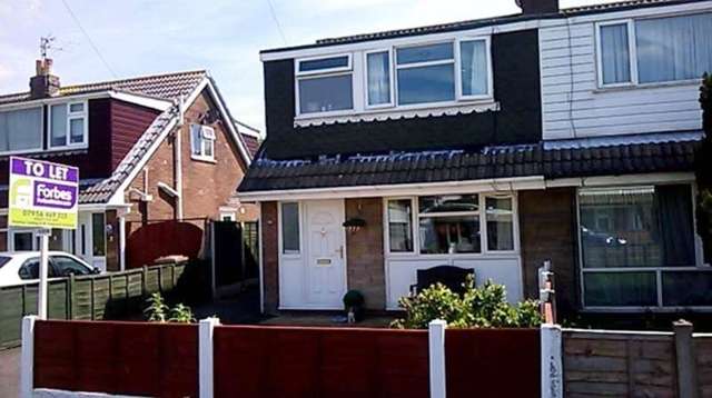  Image of 3 bedroom Terraced house to rent in Old Hall Drive Bamber Bridge Preston PR5 at Old Hall Drive  Bamber Bidge, PR5 6EX