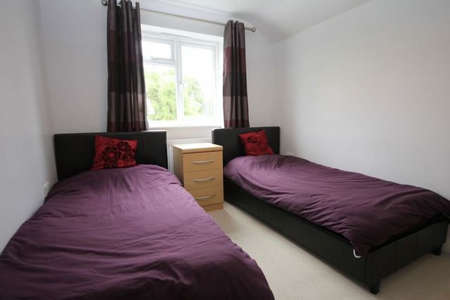  Image of 4 bedroom Detached house for sale in Freeborn Close Kidlington OX5 at Freeborn Close  Kidlington, OX5 2BH