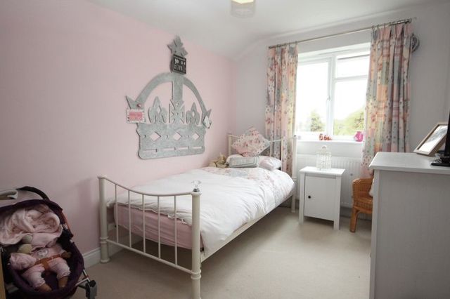  Image of 4 bedroom Detached house for sale in Freeborn Close Kidlington OX5 at Freeborn Close  Kidlington, OX5 2BH