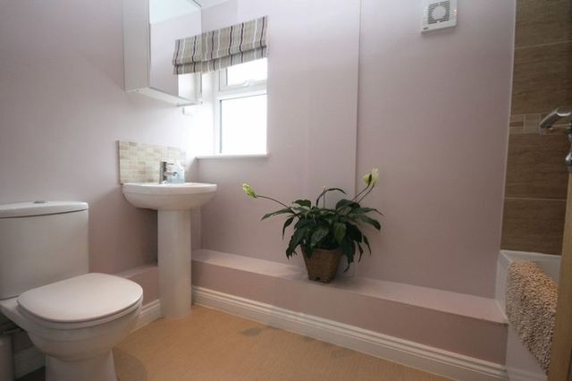  Image of 4 bedroom Detached house for sale in Freeborn Close Kidlington OX5 at Freeborn Close  Kidlington, OX5 2BH