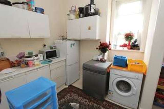  Image of 1 bedroom Flat to rent in Thorold Road Southampton SO18 at Thorold Road Bitterne Park Southampton, SO18 1JB