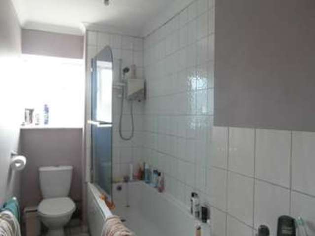  Image of 1 bedroom Flat to rent in Teviot Avenue Aveley South Ockendon RM15 at Haywards, Teviot Avenue  Aveley, RM15 4QP