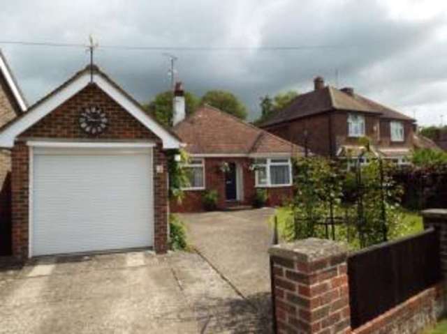  Image of 2 bedroom Bungalow for sale in Orchard Way Fontwell Arundel BN18 at Fontwell Arundel Fontwell, BN18 0SH