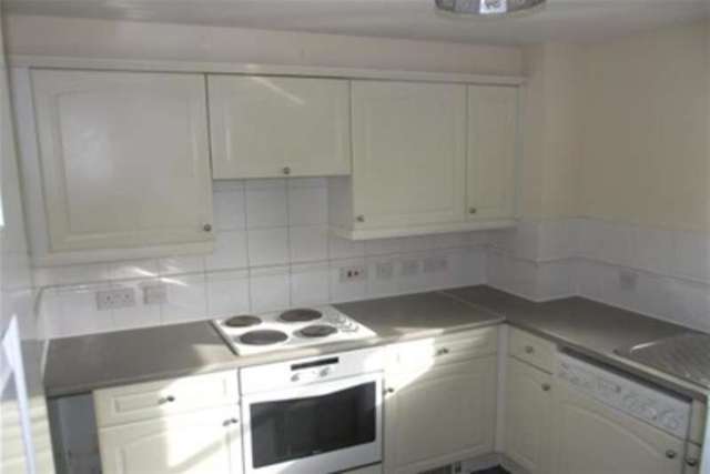  Image of 2 bedroom Flat to rent in Otter Close London E15 at London, E15 2PZ