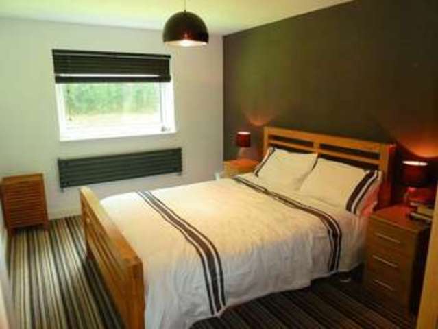  Image of 1 bedroom Flat for sale in Wake Green Park Moseley Birmingham B13 at Oulsnam Court Wake Green Park Moseley, B13 9XT