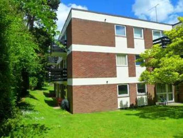  Image of 1 bedroom Flat for sale in Wake Green Park Moseley Birmingham B13 at Oulsnam Court Wake Green Park Moseley, B13 9XT