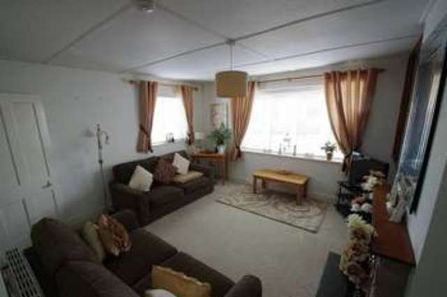  Image of 2 bedroom Detached house to rent in Oxford Street Burnham-on-Sea TA8 at 49 Oxford Street  Burnham-On-Sea, TA8 1EL