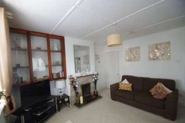  Image of 2 bedroom Detached house to rent in Oxford Street Burnham-on-Sea TA8 at 49 Oxford Street  Burnham-On-Sea, TA8 1EL