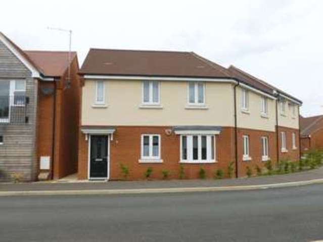  Image of 2 bedroom Flat to rent in Oxpen Aylesbury HP18 at Oxpen  Aylesbury, HP18 0FN