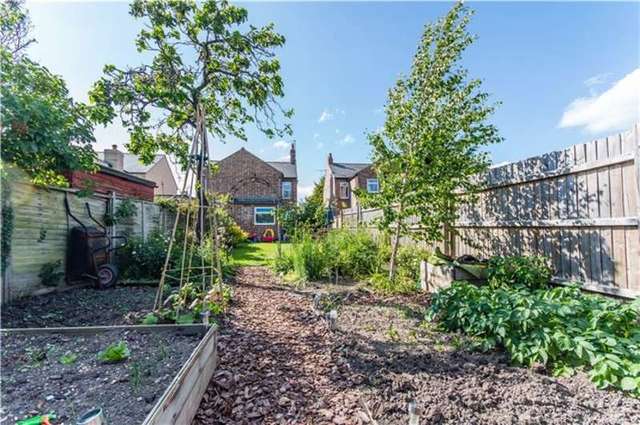  Image of 3 bedroom Semi-Detached house for sale in Pages Close Histon Cambridge CB24 at Histon, CB24 9HF