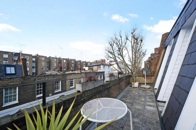  Image of Studio flat to rent in Palace Court London W2 at Palace Court  London, W2 4LP