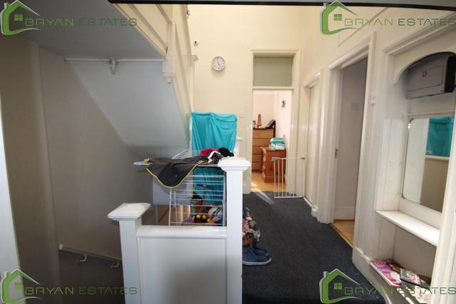  Image of 2 bedroom Flat for sale in Palmerston Road London N22 at Wood Green  London, N22 8RB