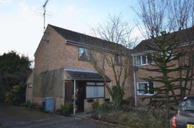  Image of 4 bedroom Terraced house for sale in Pampas Close Carterton OX18 at Pampas Close  Carterton, OX18 3YE