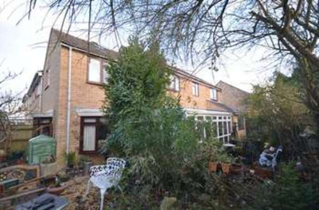  Image of 4 bedroom Terraced house for sale in Pampas Close Carterton OX18 at Pampas Close  Carterton, OX18 3YE