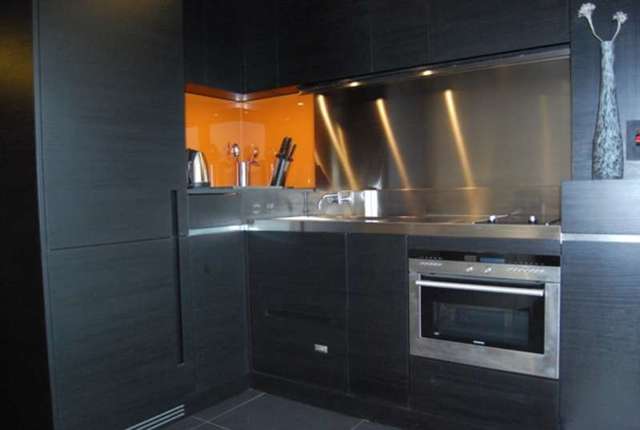  Image of Flat to rent in Pan Peninsula Square London E14 at Canary Wharf, E14 9HJ