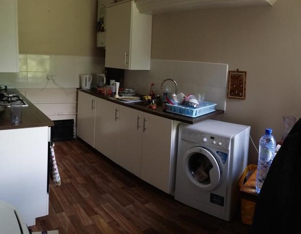  Image of 1 bedroom Flat to rent in Park Avenue London N13 at London, N13 5PF