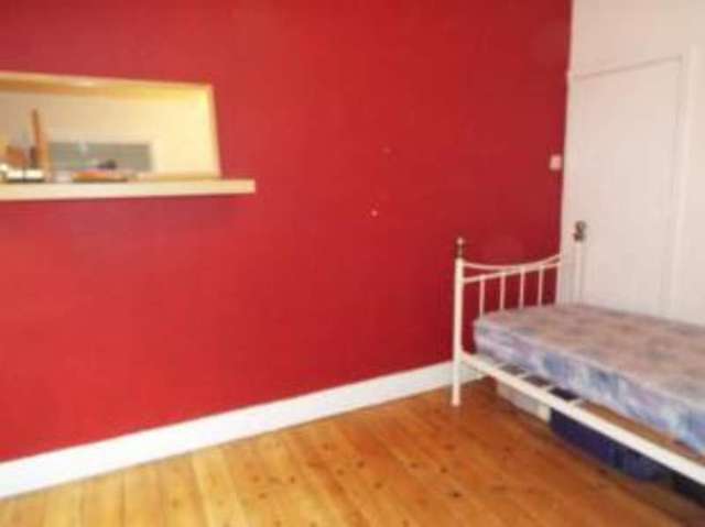  Image of 3 bedroom Semi-Detached house for sale in Park Road Caterham CR3 at Caterham Surrey Caterham, CR3 5TD