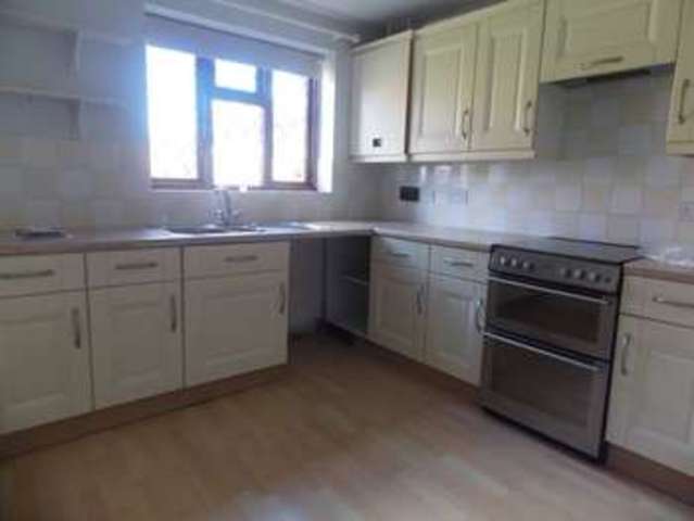  Image of 2 bedroom Terraced house to rent in Patricia Drive Tipton DY4 at Patricia Drive Tipton West Midlands, DY4 7XF