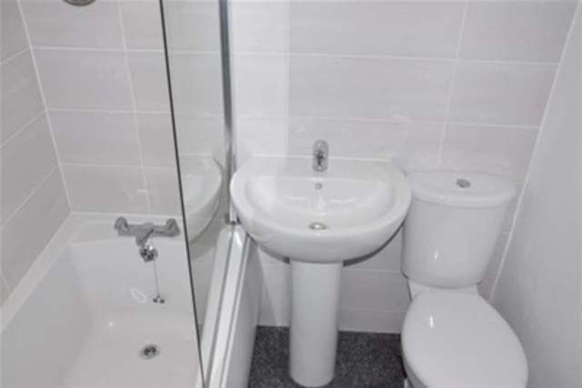  Image of 2 bedroom Detached house to rent in Paulhan Street Burnley BB10 at Burnley, BB10 1ET