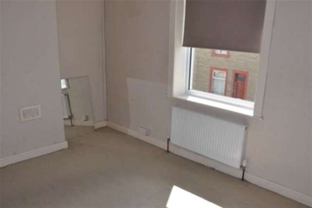  Image of 2 bedroom Detached house to rent in Paulhan Street Burnley BB10 at Burnley, BB10 1ET