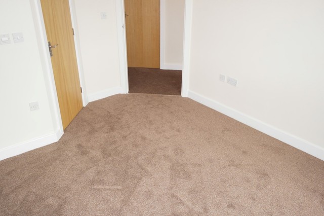  Image of 2 bedroom Flat for sale in Pavilion Gardens Farsley Pudsey LS28 at Farsley, LS28 5ZG
