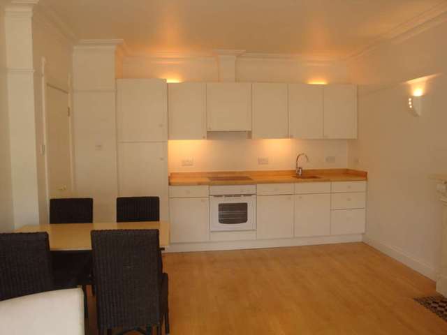  Image of 1 bedroom Flat to rent in Penywern Road London SW5 at Penywern Rd Earl`s Court London, SW5 9SX