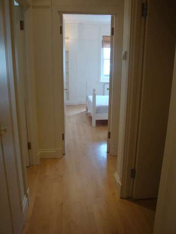  Image of 1 bedroom Flat to rent in Penywern Road London SW5 at Penywern Rd Earl`s Court London, SW5 9SX