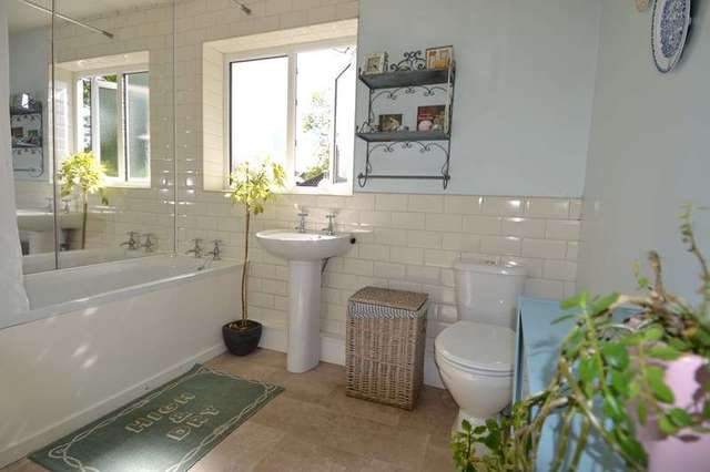  Image of 3 bedroom Detached house for sale in Phipson Road Sparkhill Birmingham B11 at Phipson Road Sparkhill Birmingham, B11 4JE