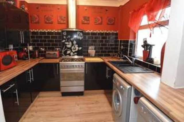  Image of 3 bedroom Detached house for sale in Piccadilly Bulwell Nottingham NG6 at Piccadilly  Highbury Vale, NG6 9FL