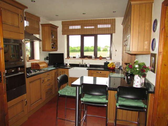  Image of 3 bedroom Semi-Detached house for sale in Pickmere Lane Pickmere Knutsford WA16 at Pickmere Knutsford Cheshire, WA16 0JU