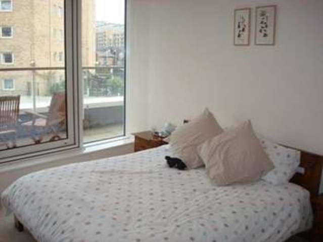  Image of 2 bedroom Flat to rent in Basin Approach London E14 at Basin Approach Limehouse Basin London, E14 7JG