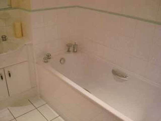  Image of 2 bedroom Flat to rent in Basin Approach London E14 at Basin Approach Limehouse Basin London, E14 7JG