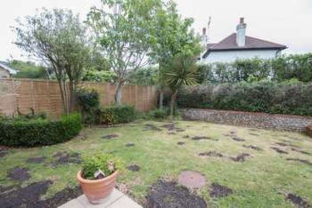  Image of 4 bedroom Detached house for sale in Pipers Mead Birdham Chichester PO20 at Pipers Mead Birdham Chichester, PO20 7BJ