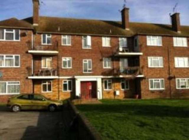  Image of 2 bedroom Flat for sale in Plumtree Lane Leighton Buzzard LU7 at Leighton Buzzard Bedfordshire Leighton Buzzard, LU7 1HY
