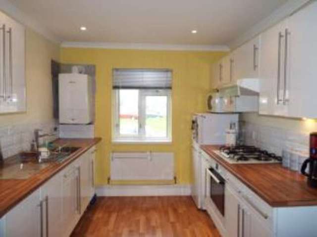  Image of 1 bedroom Flat for sale in Rochford Crescent Plymouth PL5 at Plymouth Devon Tamerton Foliot, PL5 2QA