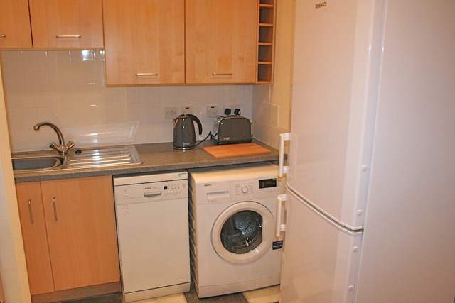  Image of 3 bedroom Flat to rent in Polwarth Place Edinburgh EH11 at Polwarth Edinburgh Edinburgh, EH11 1LG