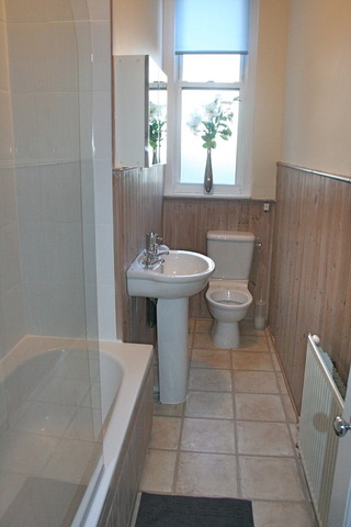  Image of 3 bedroom Flat to rent in Polwarth Place Edinburgh EH11 at Polwarth Edinburgh Edinburgh, EH11 1LG